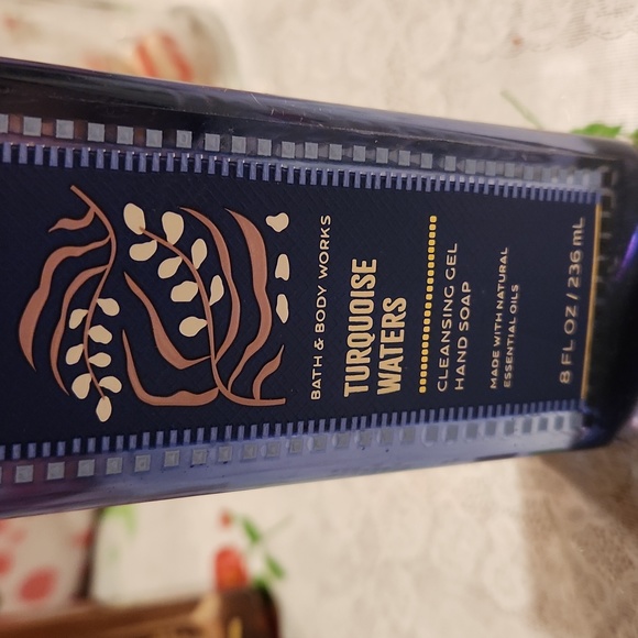 NWT TURQUOISE WATERS - Picture 2 of 3